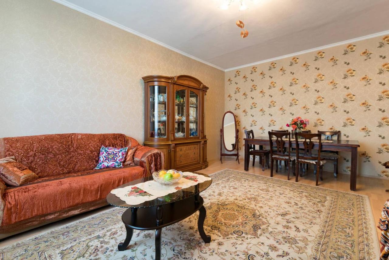 Guest House On Maksimova 9 Almaty Exterior photo