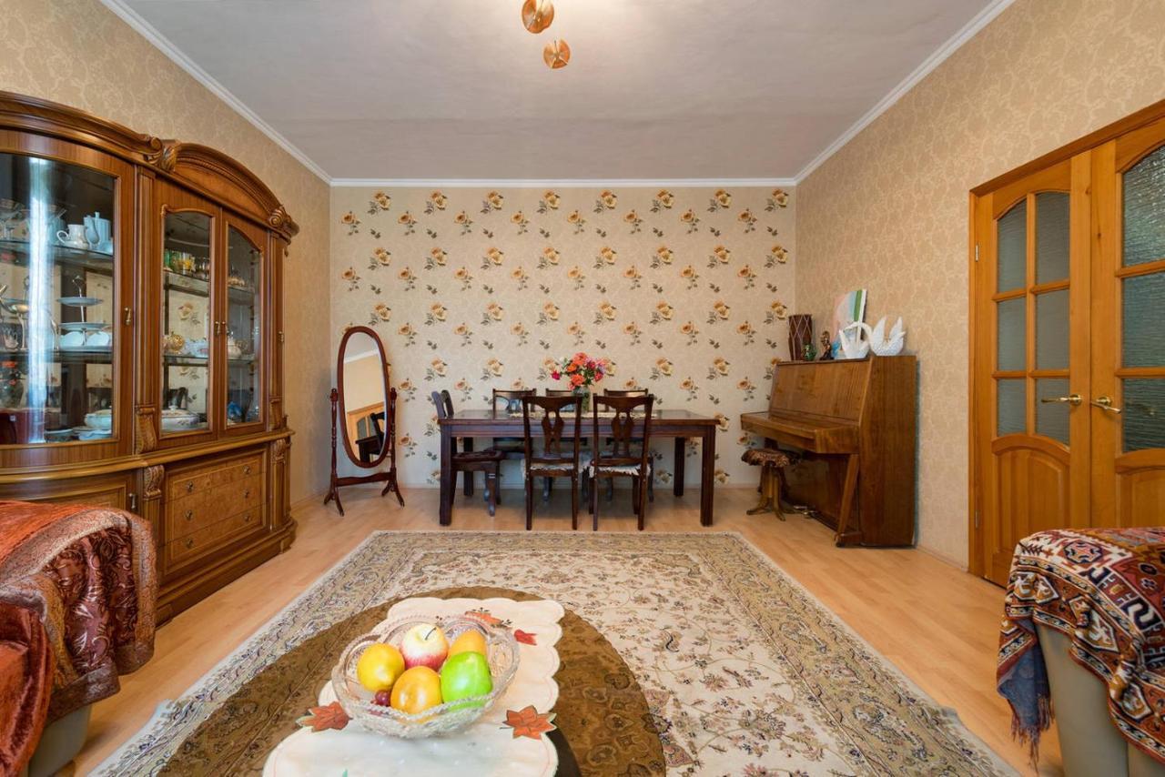 Guest House On Maksimova 9 Almaty Exterior photo